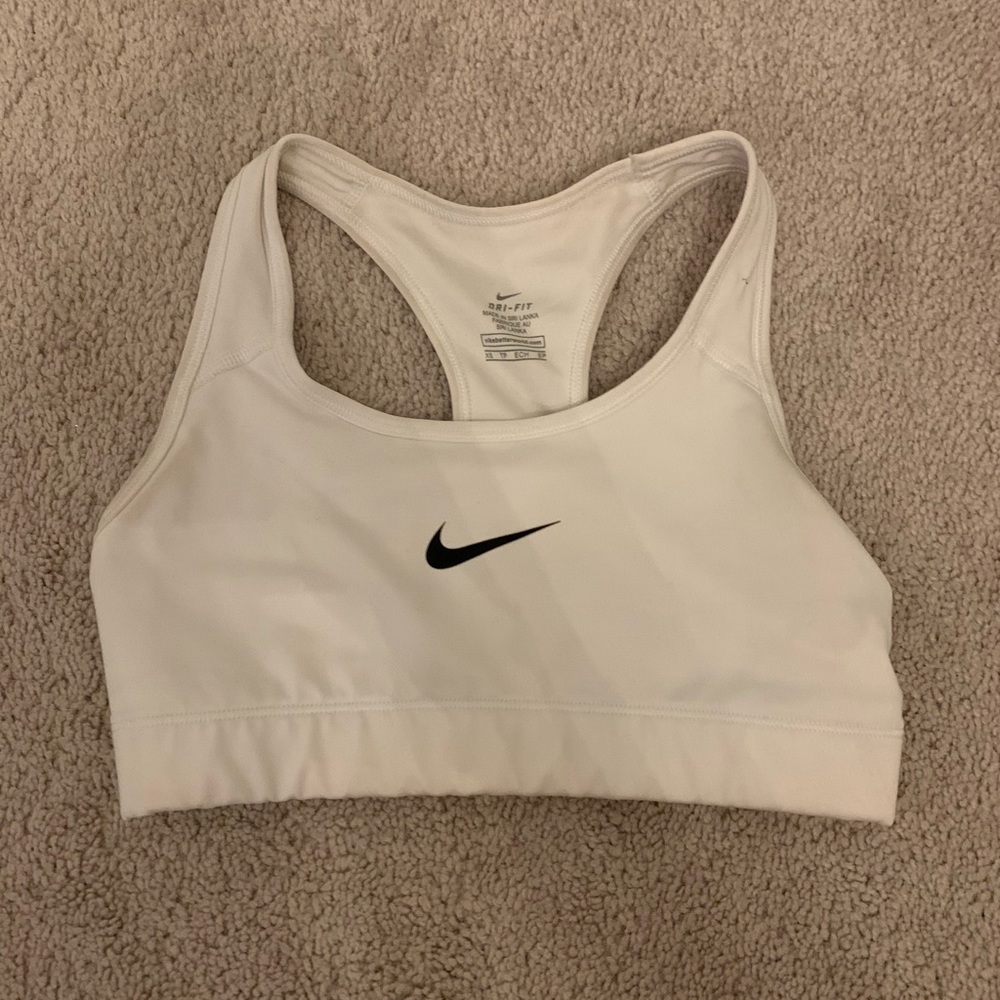 White nike sports bra
